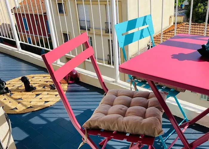 Avec Balcon Proche Du Port Saint-raphael Apartment *